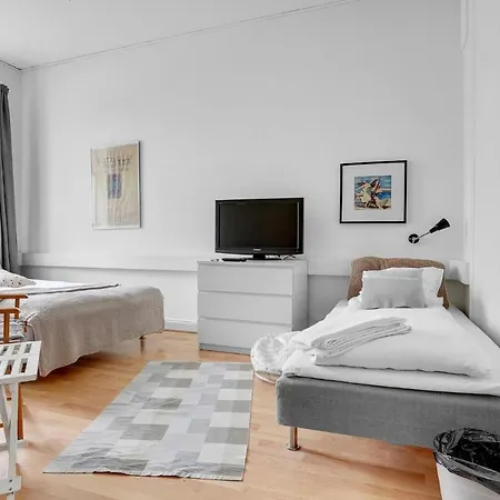 12 Bedroom Gorgeous In Semesterbostad *