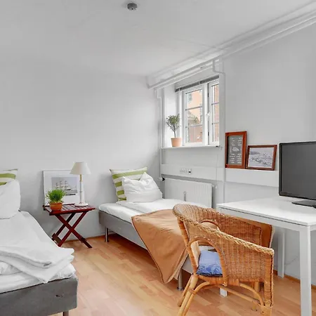 12 Bedroom Gorgeous In Semesterbostad *
